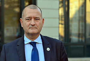 schweikhart_gyula.jpg