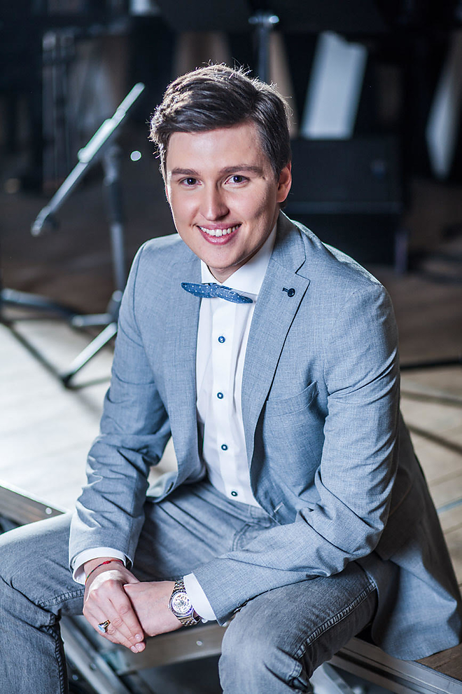 tothvajna_gergely_lafemme_tothmilan.jpg