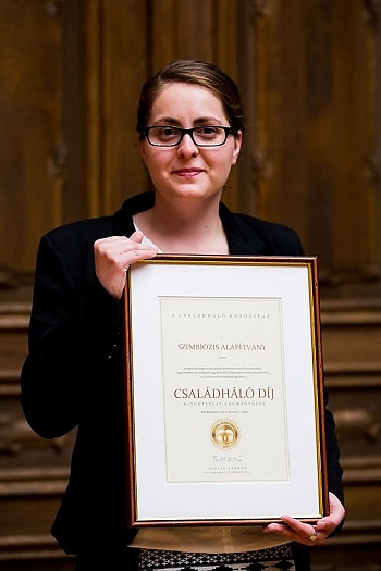 csaladhalo_dij_szimbiozis.jpg