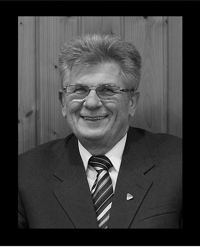 szaniszlo_sandor_meafc_ff.jpg