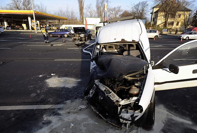 baleset_vaciut_150326_mti.jpg
