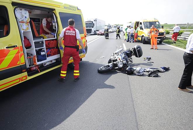 baleset_motoros_150509_mti.jpg baleset_motoros_150509_mti.jpg