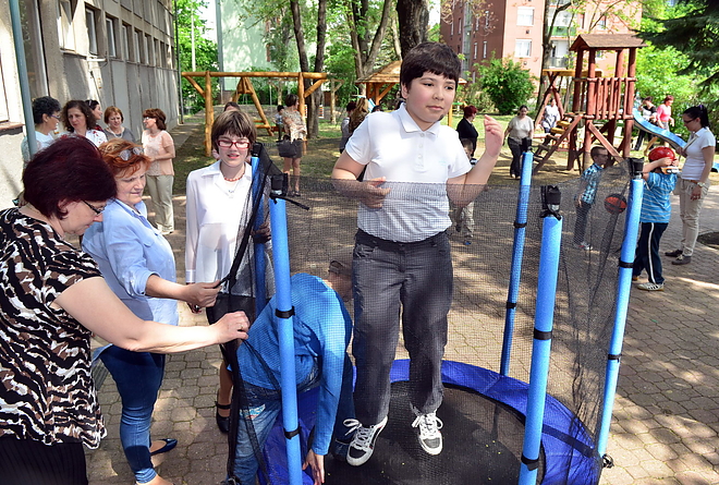 eltes_rotary_adomany_150506_vcs_10.jpg eltes_rotary_adomany_150506_vcs_10.jpg