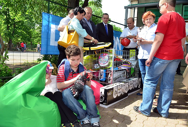 eltes_rotary_adomany_150506_vcs_13.jpg eltes_rotary_adomany_150506_vcs_13.jpg