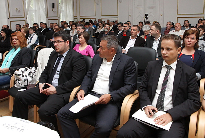 gazdasagi_konferencia_150513ml_03.jpg gazdasagi_konferencia_150513ml_03.jpg