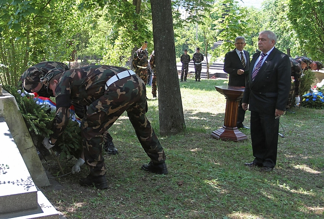 ujratemetes_150513_ja_30.jpg