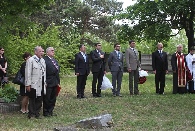 ujratemetes_150513_ja_4.jpg