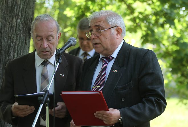 ujratemetes_150513_ja_6.jpg