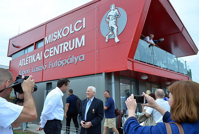 atletikai_centrum_150627_vcs_03.jpg