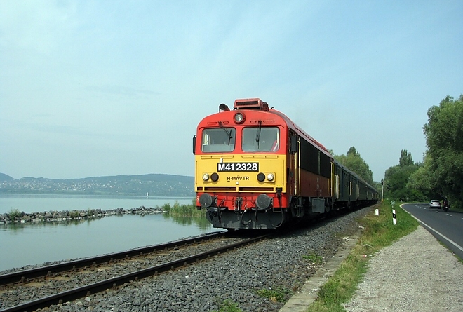 balaton_vonat.jpg