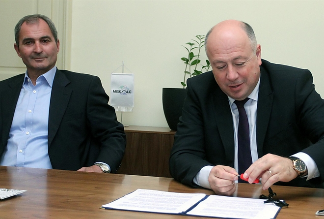 szemelyi_raisztok_pm_150601_ja_6.jpg