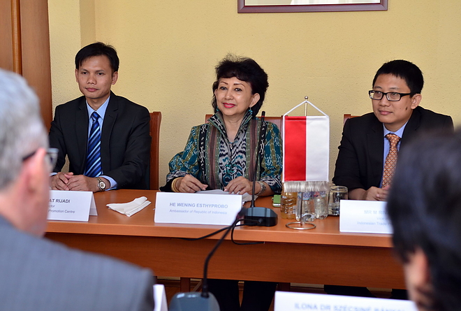 indonezia_nagykovete_150707_vcs_04.jpg indonezia_nagykovete_150707_vcs_04.jpg