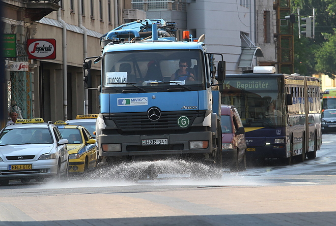 locsolokocsi_150706ml_2.jpg