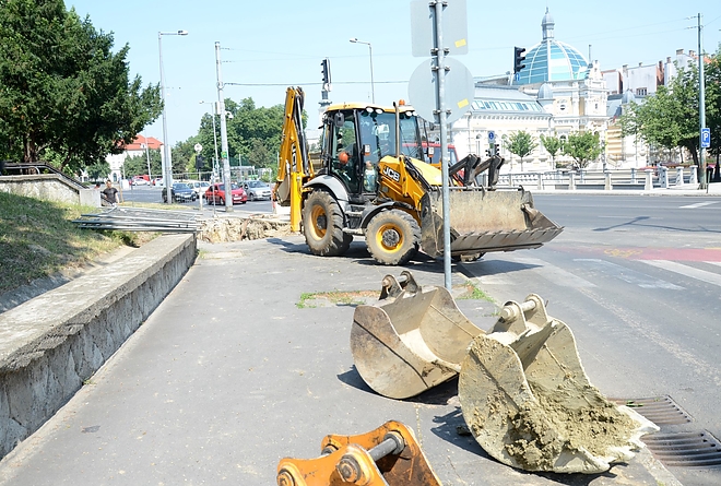 papszer_miho_0708_1.jpg