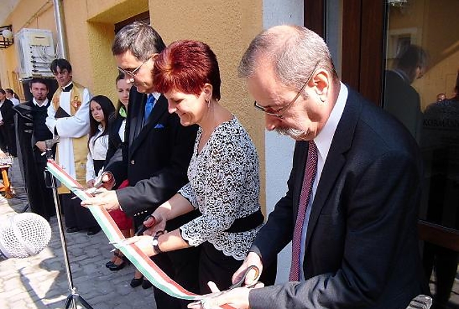 kormanyablak_cigand_150915.jpg kormanyablak_cigand_150915.jpg