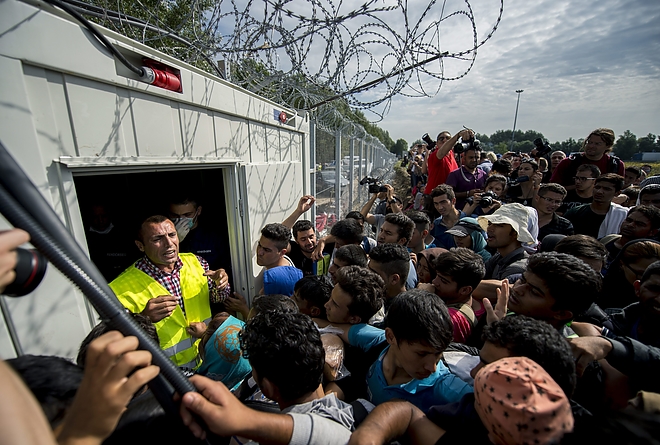 roszke_migransok_150915_2_mti.jpg roszke_migransok_150915_2_mti.jpg