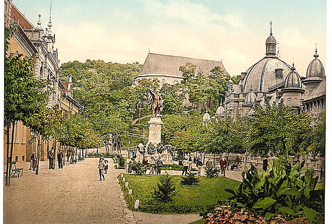 miskolc_trianon_elott1.jpg
