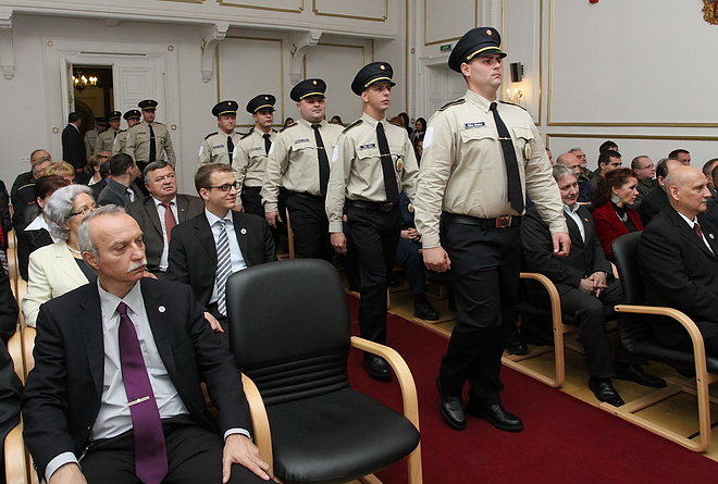 sheriff_esku_151026ml_03.jpg