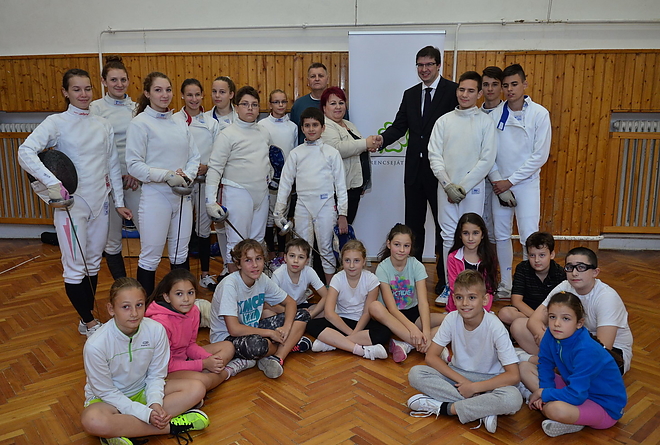 vivok_151007_vcs_4.jpg vivok_151007_vcs_4.jpg