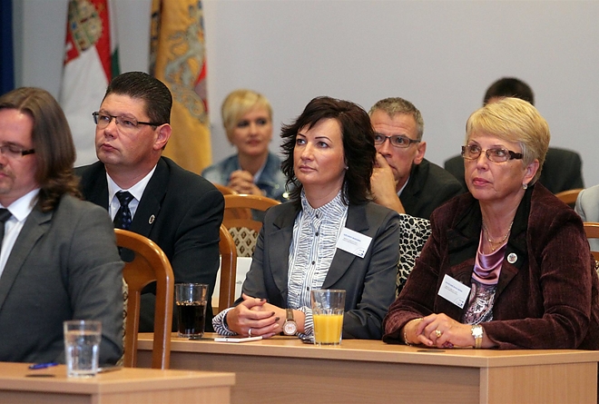zold_nyil_zaro_151009_ja_3.jpg