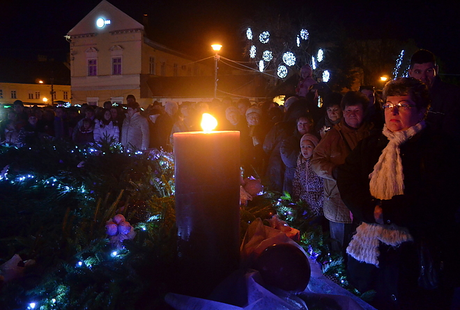 adventi_gyertyagyujtas_151129_vcs_13.jpg adventi_gyertyagyujtas_151129_vcs_13.jpg