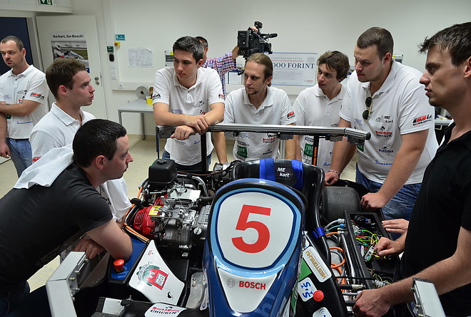 mernok_hallgatok_140611_vcs_20.jpg mernok_hallgatok_140611_vcs_20.jpg