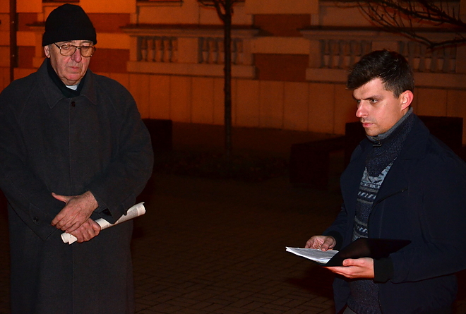 parizsra_emlekeztek_151117_vcs_13.jpg parizsra_emlekeztek_151117_vcs_13.jpg