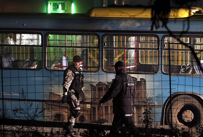 szarajevo_lovoldozes_151118_mti.jpg szarajevo_lovoldozes_151118_mti.jpg