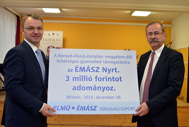 emaszadomany_151210_vcs_09.jpg emaszadomany_151210_vcs_09.jpg