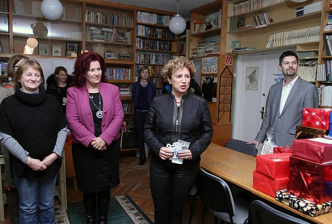 holding_adomany_gyermekvaros_151217_ja_1.jpg