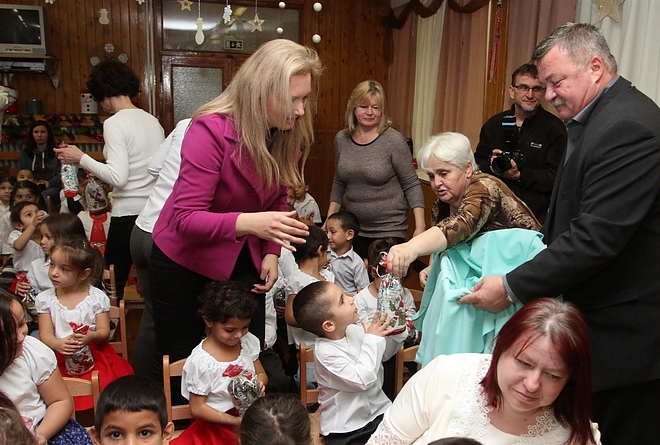 nyitnikek_ovoda_mikulas_151204_ja_26.jpg nyitnikek_ovoda_mikulas_151204_ja_26.jpg