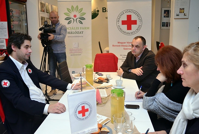 sajtotajekoztato_151209_vcs_1.jpg