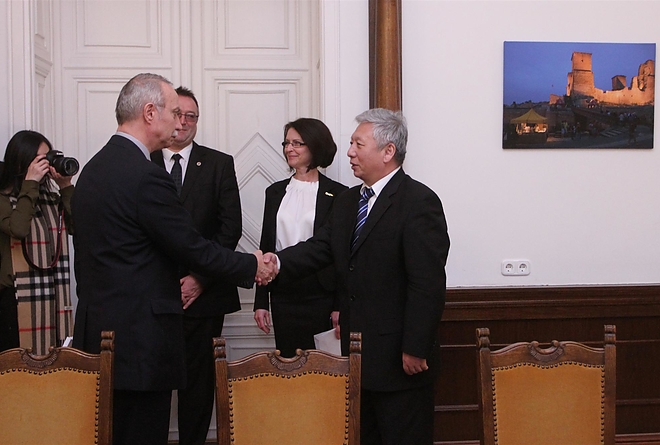 kinai_nagykovet_latogatas_160225_ja_5.jpg kinai_nagykovet_latogatas_160225_ja_5.jpg