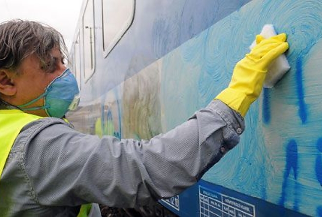 mav_graffiti2.jpg mav_graffiti2.jpg