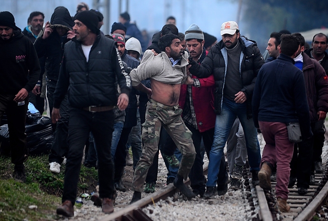 migrans_gyerekbantalmazas.jpg migrans_gyerekbantalmazas.jpg