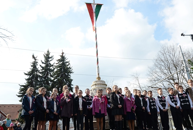 orszagzaszlo_160311_fkcs_26.jpg orszagzaszlo_160311_fkcs_26.jpg