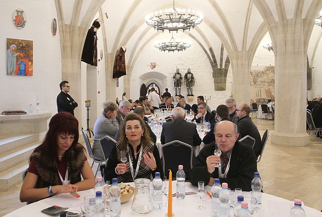 palinka_mustra_160304ml_46.jpg palinka_mustra_160304ml_46.jpg