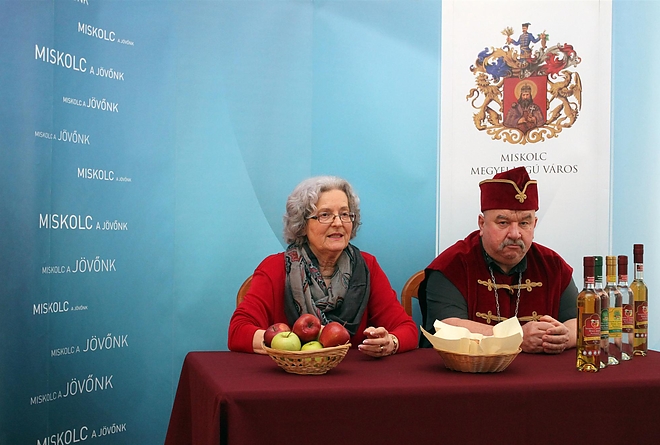 palinka_mustra_sajtaj_160302_ja_2.jpg