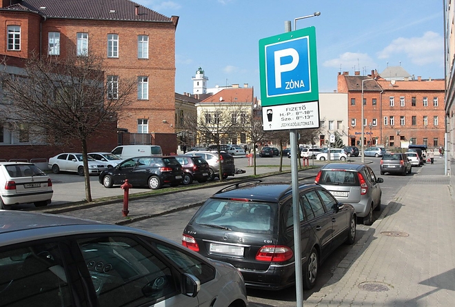 parkolo_160325ml_7.jpg