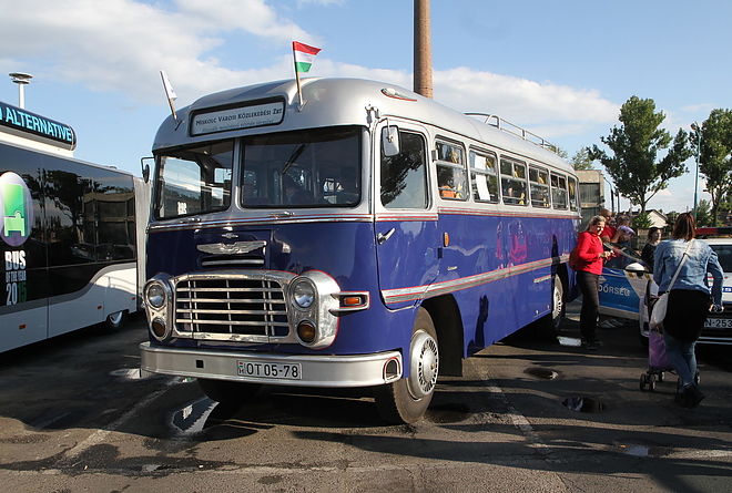 veteranbusz_mvk_muzeumok_ejszakaja_150620ml_2.jpg
