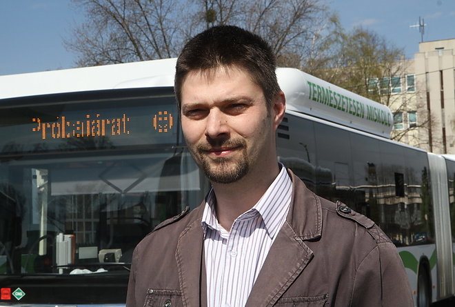 cng_busztetszt_160331ml_1.jpg cng_busztetszt_160331ml_1.jpg
