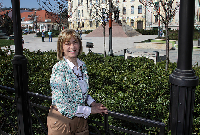 dobos_sara_130419ml_1.jpg