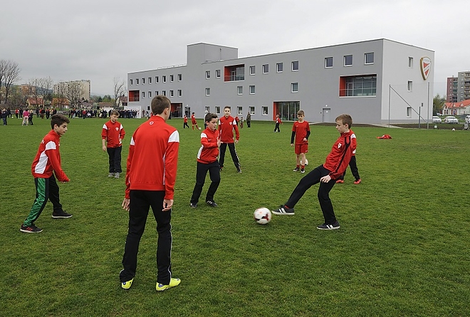 dvtk_edzokozpont_160410_mti.jpg dvtk_edzokozpont_160410_mti.jpg