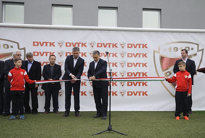 dvtk_edzokozpont_orbanv_szabot_160410_mti.jpg dvtk_edzokozpont_orbanv_szabot_160410_mti.jpg