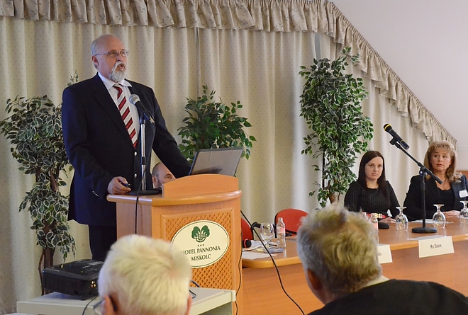 penz_konferencia_160428_fkcs_7.jpg