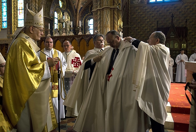 szent_sir_lovagrend_beiktatas_160409_mti_1.jpg