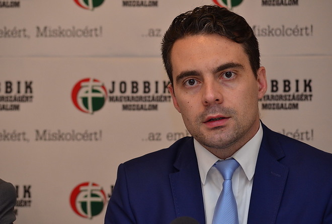 vona_gabor_20160401_vcs_4.jpg