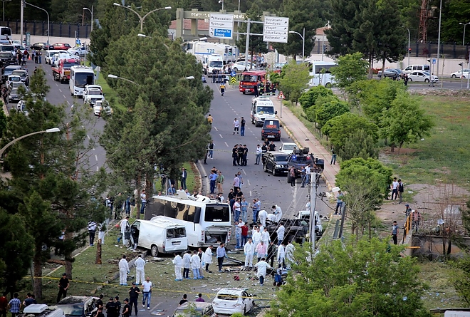diyarbakir_bomba_torokorszag_150510.jpg diyarbakir_bomba_torokorszag_150510.jpg