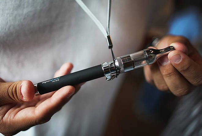 e_cigarette_090613-750x410.jpg