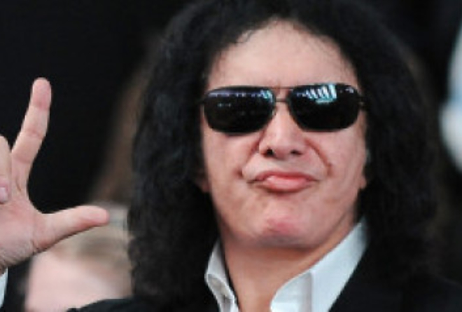 kiss2.jpg kiss2.jpg